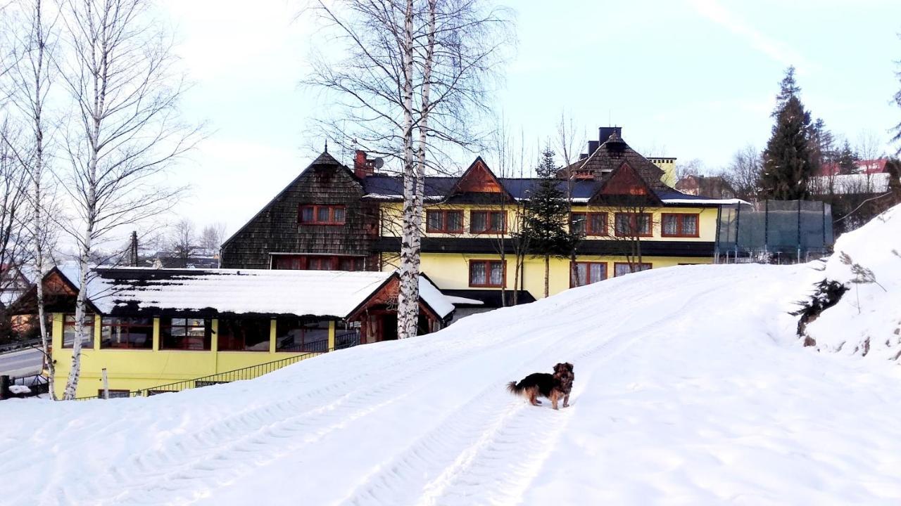 Ukazika Hotel Orawka Buitenkant foto