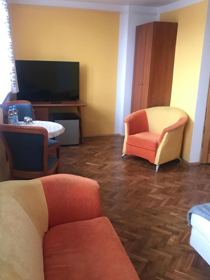 Ukazika Hotel Orawka Buitenkant foto