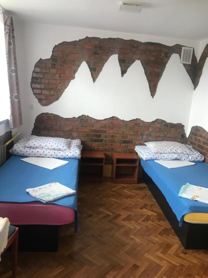 Ukazika Hotel Orawka Buitenkant foto